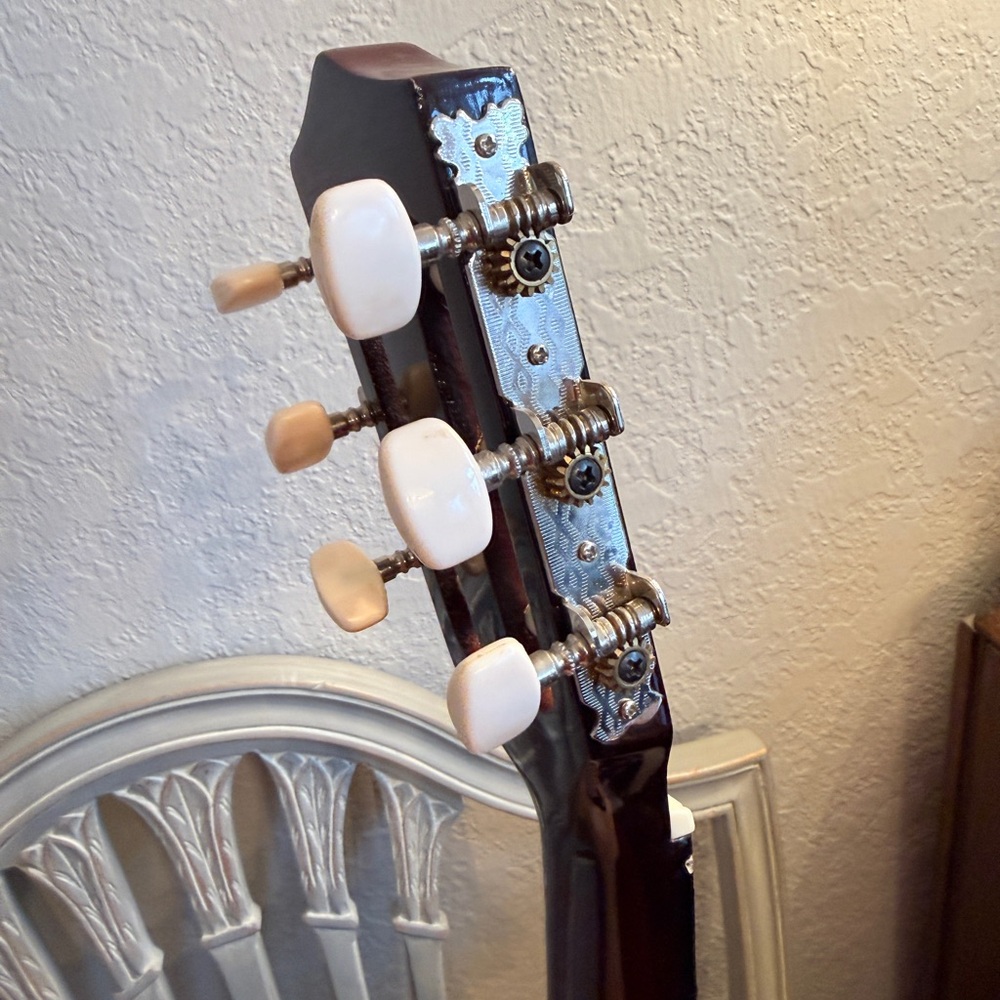 Lauren # LA30N 6 String Acoustic Guitar - Picture 12 of 16